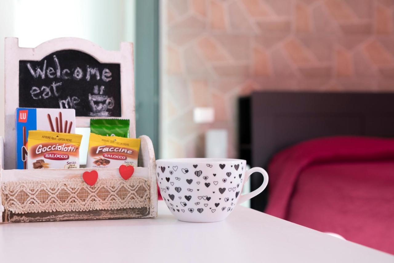 ナポリ メガリデ サンタ ルチア Bed & Breakfast エクステリア 写真