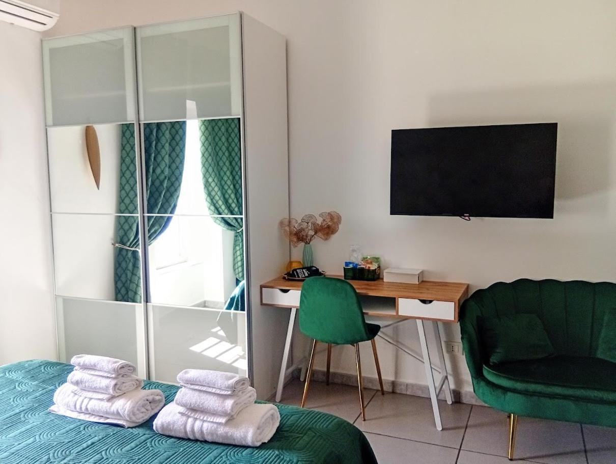 ナポリ メガリデ サンタ ルチア Bed & Breakfast エクステリア 写真